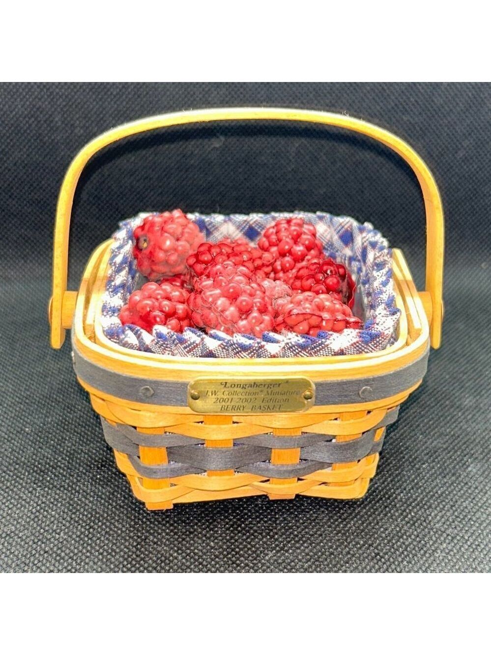 Longaberger 2001-2002 Collector’s Club Miniature Berry Basket with berries